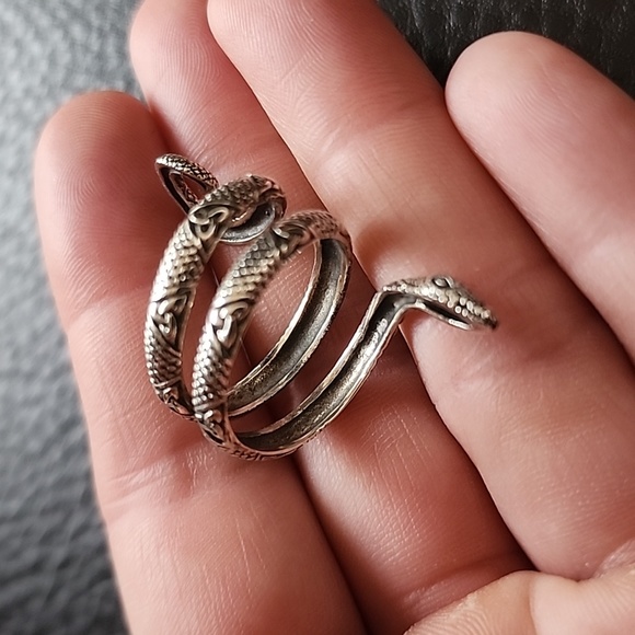 Sterling silver snake ring- size 7.5 - Picture 8 of 10